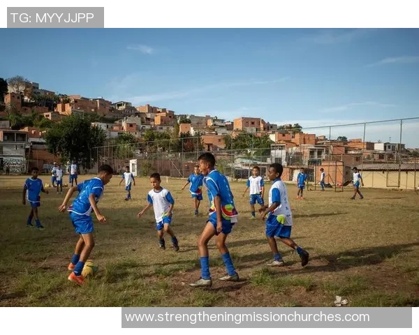 在街头偶遇足球明星的奇妙经历与感悟分享 在街头偶遇足球明星的奇妙经历与感悟分享